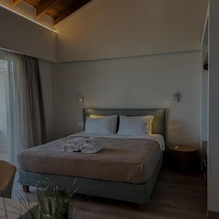 Valtes Luxurious Iii Mpoukaris